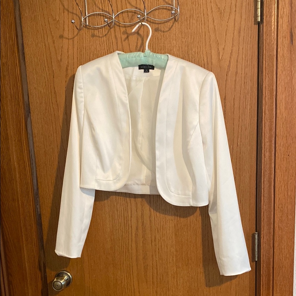 Elegant White/Ivory Women's Boldero